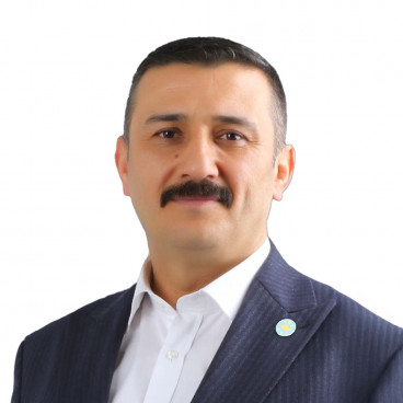 Yüksel Selçuk  Türkoğlu
